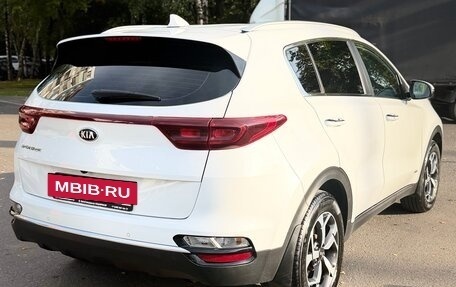 KIA Sportage IV рестайлинг, 2020 год, 2 300 000 рублей, 5 фотография