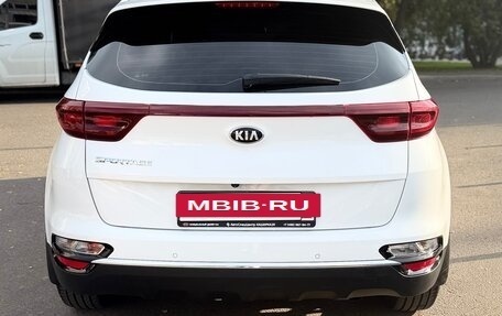 KIA Sportage IV рестайлинг, 2020 год, 2 300 000 рублей, 6 фотография