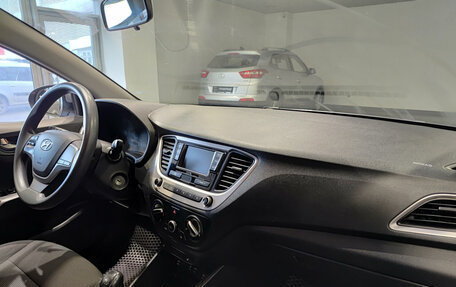 Hyundai Solaris II рестайлинг, 2018 год, 1 034 000 рублей, 13 фотография