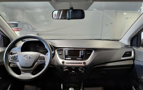 Hyundai Solaris II рестайлинг, 2018 год, 1 034 000 рублей, 17 фотография