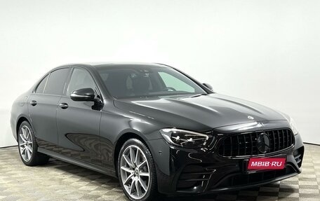 Mercedes-Benz E-Класс, 2022 год, 5 928 900 рублей, 1 фотография