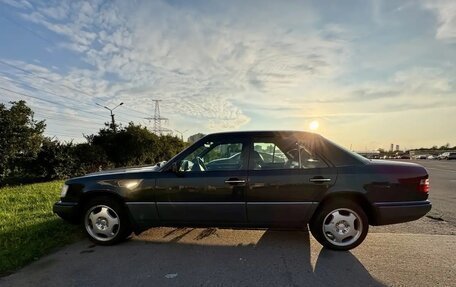 Mercedes-Benz E-Класс, 1994 год, 1 150 000 рублей, 1 фотография