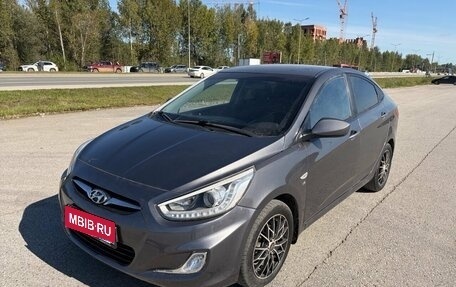Hyundai Solaris II рестайлинг, 2013 год, 830 000 рублей, 1 фотография