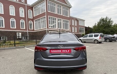 Hyundai Solaris II рестайлинг, 2021 год, 1 750 000 рублей, 4 фотография