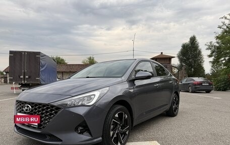 Hyundai Solaris II рестайлинг, 2021 год, 1 750 000 рублей, 7 фотография