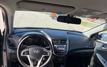 Hyundai Solaris II рестайлинг, 2013 год, 830 000 рублей, 5 фотография