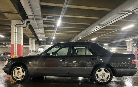 Mercedes-Benz E-Класс, 1994 год, 1 150 000 рублей, 3 фотография