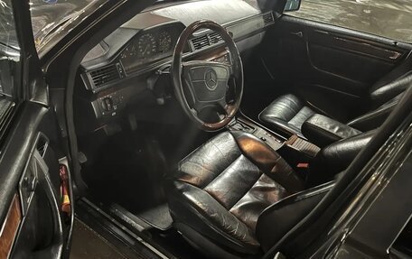 Mercedes-Benz E-Класс, 1994 год, 1 150 000 рублей, 5 фотография