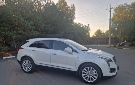Cadillac XT5 I рестайлинг, 2017 год, 2 500 000 рублей, 2 фотография