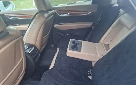 Cadillac XT5 I рестайлинг, 2017 год, 2 500 000 рублей, 16 фотография