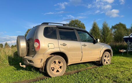 Chevrolet Niva I рестайлинг, 2011 год, 350 000 рублей, 4 фотография