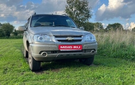 Chevrolet Niva I рестайлинг, 2011 год, 350 000 рублей, 2 фотография