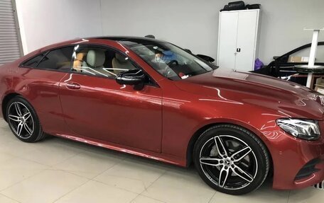 Mercedes-Benz E-Класс, 2018 год, 3 450 000 рублей, 4 фотография