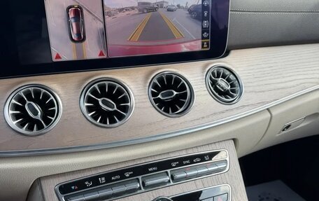 Mercedes-Benz E-Класс, 2018 год, 3 450 000 рублей, 10 фотография