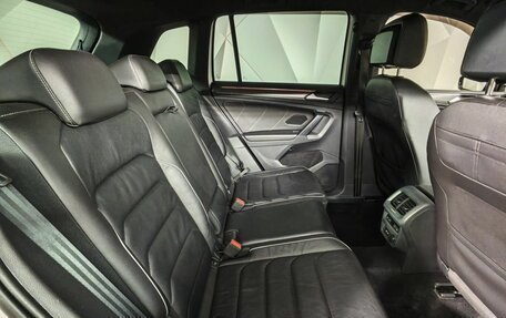 Volkswagen Tiguan II, 2020 год, 3 680 000 рублей, 16 фотография