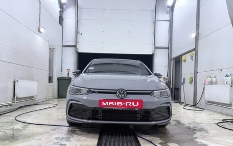 Volkswagen Golf VIII, 2021 год, 3 000 000 рублей, 2 фотография