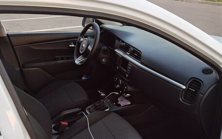 KIA Rio IV, 2018 год, 1 300 000 рублей, 5 фотография