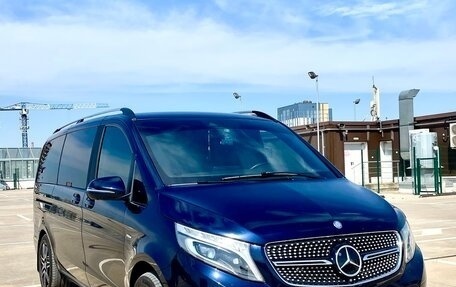Mercedes-Benz V-Класс, 2016 год, 3 700 000 рублей, 1 фотография