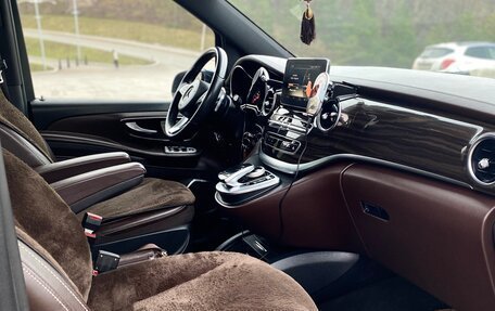 Mercedes-Benz V-Класс, 2016 год, 3 700 000 рублей, 6 фотография