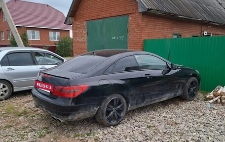 Mercedes-Benz E-Класс, 2011 год, 1 100 000 рублей, 4 фотография