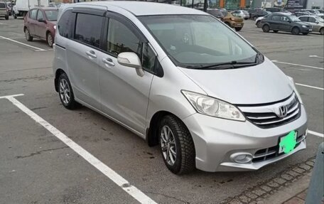 Honda Freed I, 2013 год, 1 090 000 рублей, 1 фотография