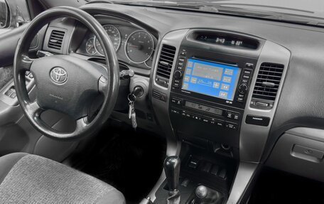 Toyota Land Cruiser Prado 120 рестайлинг, 2006 год, 1 749 900 рублей, 9 фотография