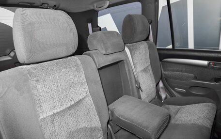 Toyota Land Cruiser Prado 120 рестайлинг, 2006 год, 1 749 900 рублей, 18 фотография