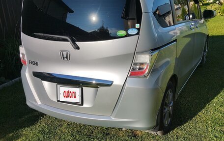 Honda Freed I, 2013 год, 1 090 000 рублей, 2 фотография