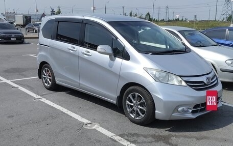 Honda Freed I, 2013 год, 1 090 000 рублей, 19 фотография