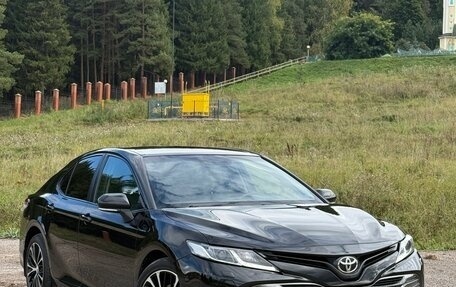 Toyota Camry, 2019 год, 2 750 000 рублей, 1 фотография