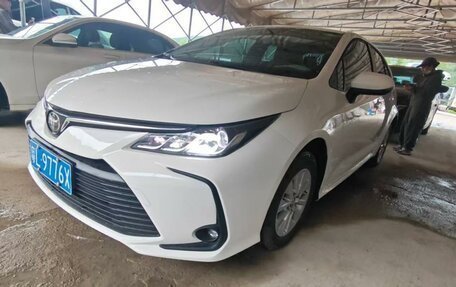 Toyota Corolla, 2023 год, 2 300 000 рублей, 3 фотография