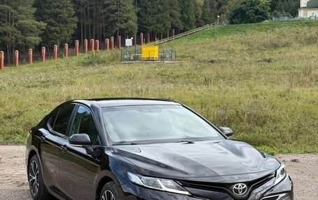 Toyota Camry, 2019 год, 2 750 000 рублей, 3 фотография