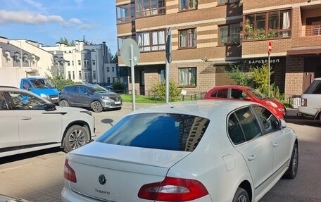 Skoda Superb III рестайлинг, 2012 год, 1 200 000 рублей, 3 фотография