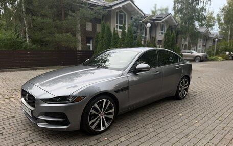 Jaguar XE I рестайлинг, 2019 год, 3 285 000 рублей, 5 фотография