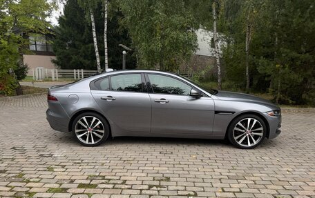 Jaguar XE I рестайлинг, 2019 год, 3 285 000 рублей, 8 фотография