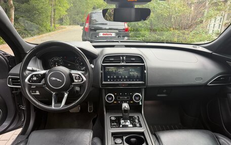 Jaguar XE I рестайлинг, 2019 год, 3 285 000 рублей, 13 фотография