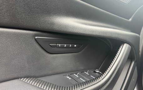 Jaguar XE I рестайлинг, 2019 год, 3 285 000 рублей, 27 фотография