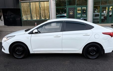 Hyundai Solaris II рестайлинг, 2018 год, 675 000 рублей, 9 фотография