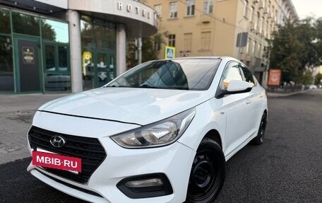 Hyundai Solaris II рестайлинг, 2018 год, 675 000 рублей, 2 фотография