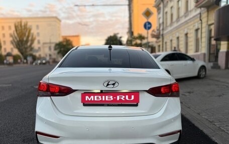 Hyundai Solaris II рестайлинг, 2018 год, 675 000 рублей, 7 фотография