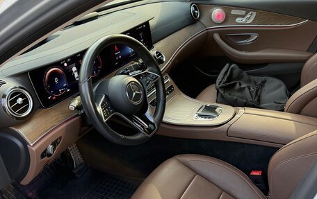 Mercedes-Benz E-Класс, 2020 год, 4 800 000 рублей, 5 фотография