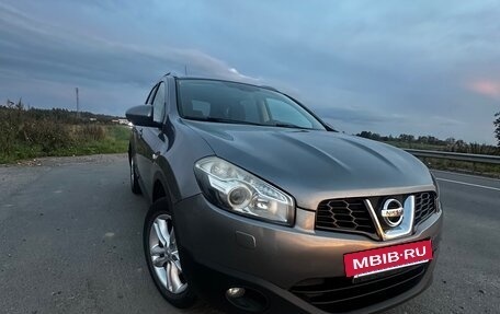 Nissan Qashqai+2 I, 2013 год, 850 000 рублей, 2 фотография