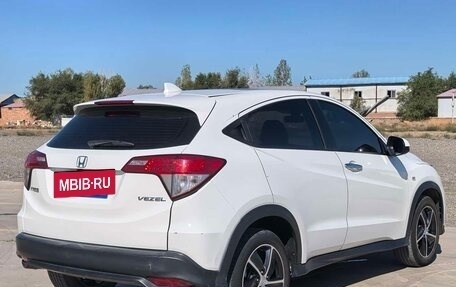 Honda Vezel, 2022 год, 1 516 000 рублей, 5 фотография