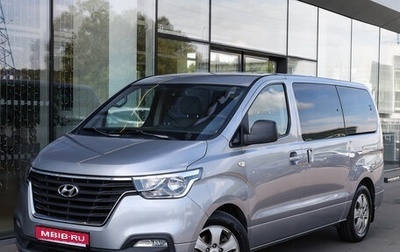 Hyundai Grand Starex Grand Starex I рестайлинг 2, 2018 год, 3 498 000 рублей, 1 фотография