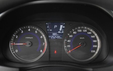 Hyundai Solaris II рестайлинг, 2011 год, 790 000 рублей, 13 фотография