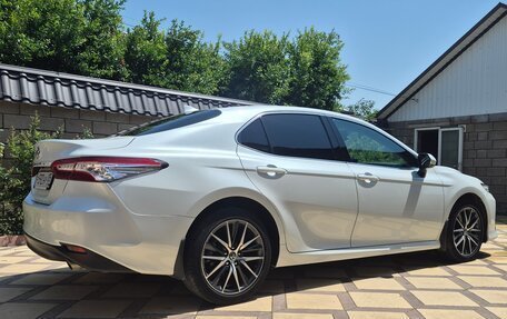 Toyota Camry, 2021 год, 3 365 000 рублей, 4 фотография