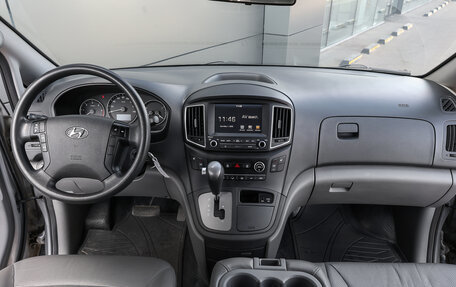 Hyundai Grand Starex Grand Starex I рестайлинг 2, 2018 год, 3 498 000 рублей, 14 фотография