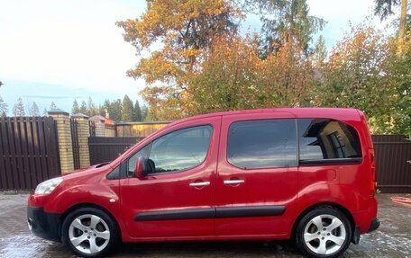 Peugeot Partner II рестайлинг 2, 2010 год, 800 000 рублей, 2 фотография
