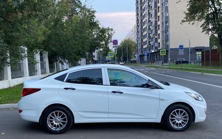Hyundai Solaris II рестайлинг, 2013 год, 780 000 рублей, 2 фотография