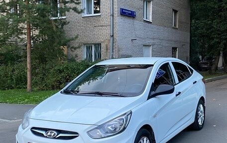 Hyundai Solaris II рестайлинг, 2013 год, 780 000 рублей, 8 фотография